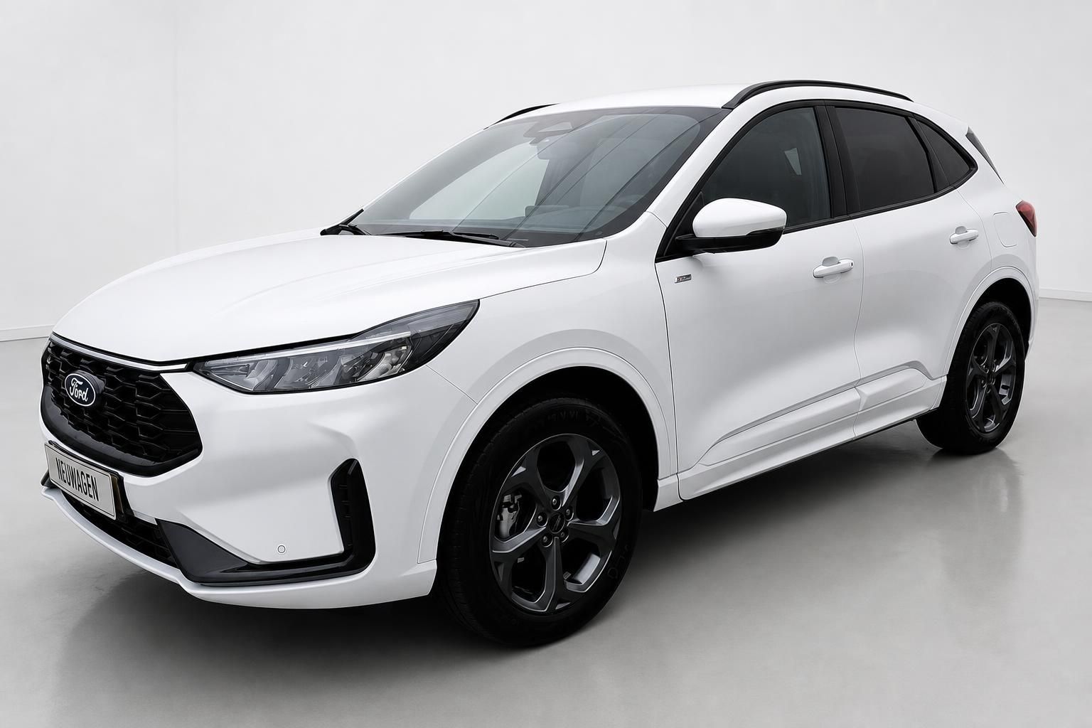 Ford Kuga weiß, Frontansicht schräg von rechts, Neuwagen