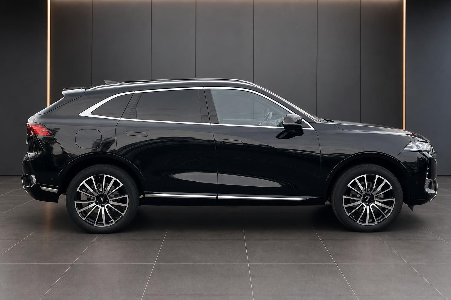 GWM Wey 05 SUV schwarz Seitenansicht mit Chrom-Fensterleisten