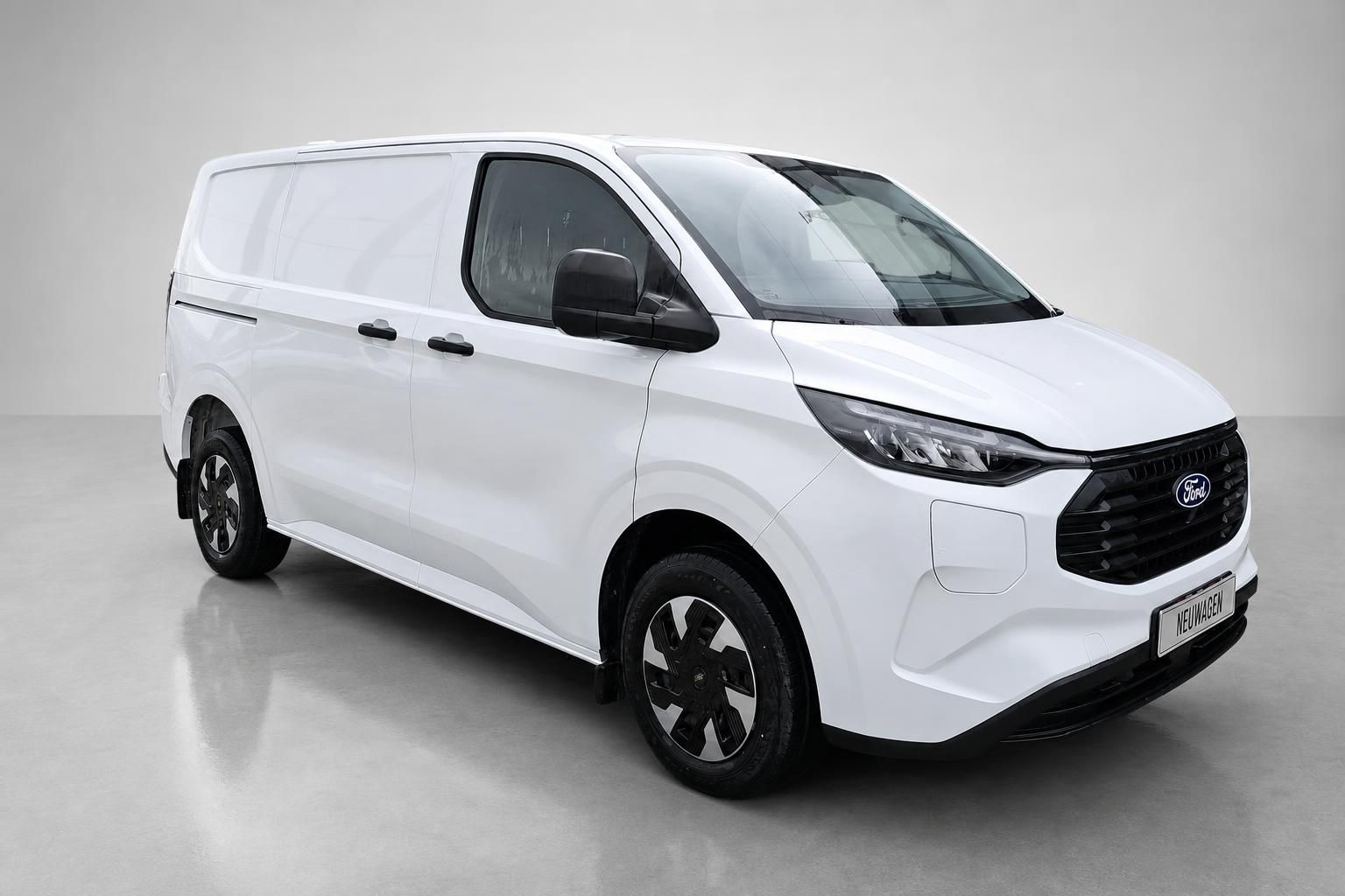 Ford Transit Custom Neuwagen weiß, Frontansicht schräg