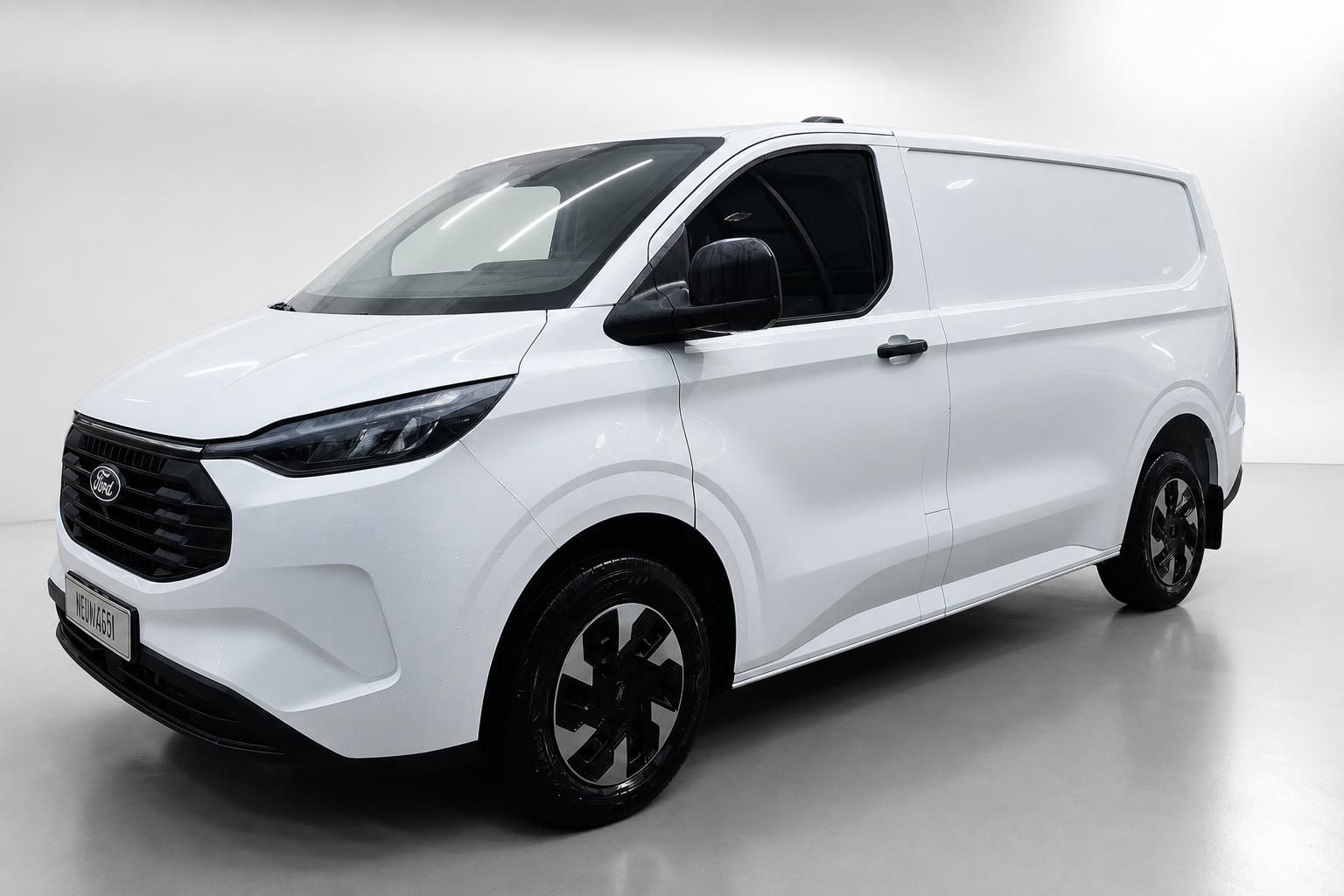 Ford Transit Custom Kastenwagen weiß, Seiten-Frontansicht