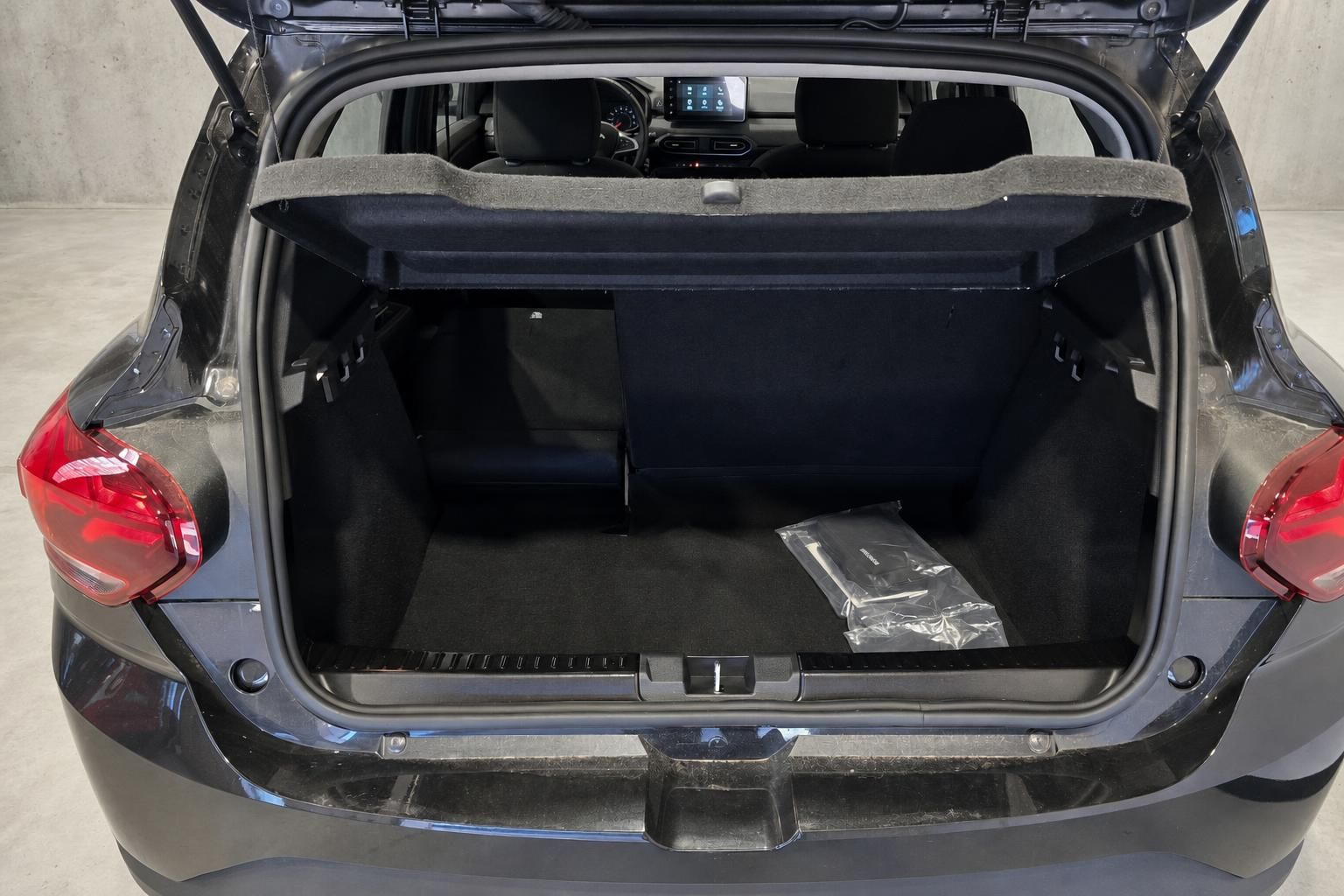 Dacia Sandero Stepway Kofferraum mit umgeklappter Rückbank