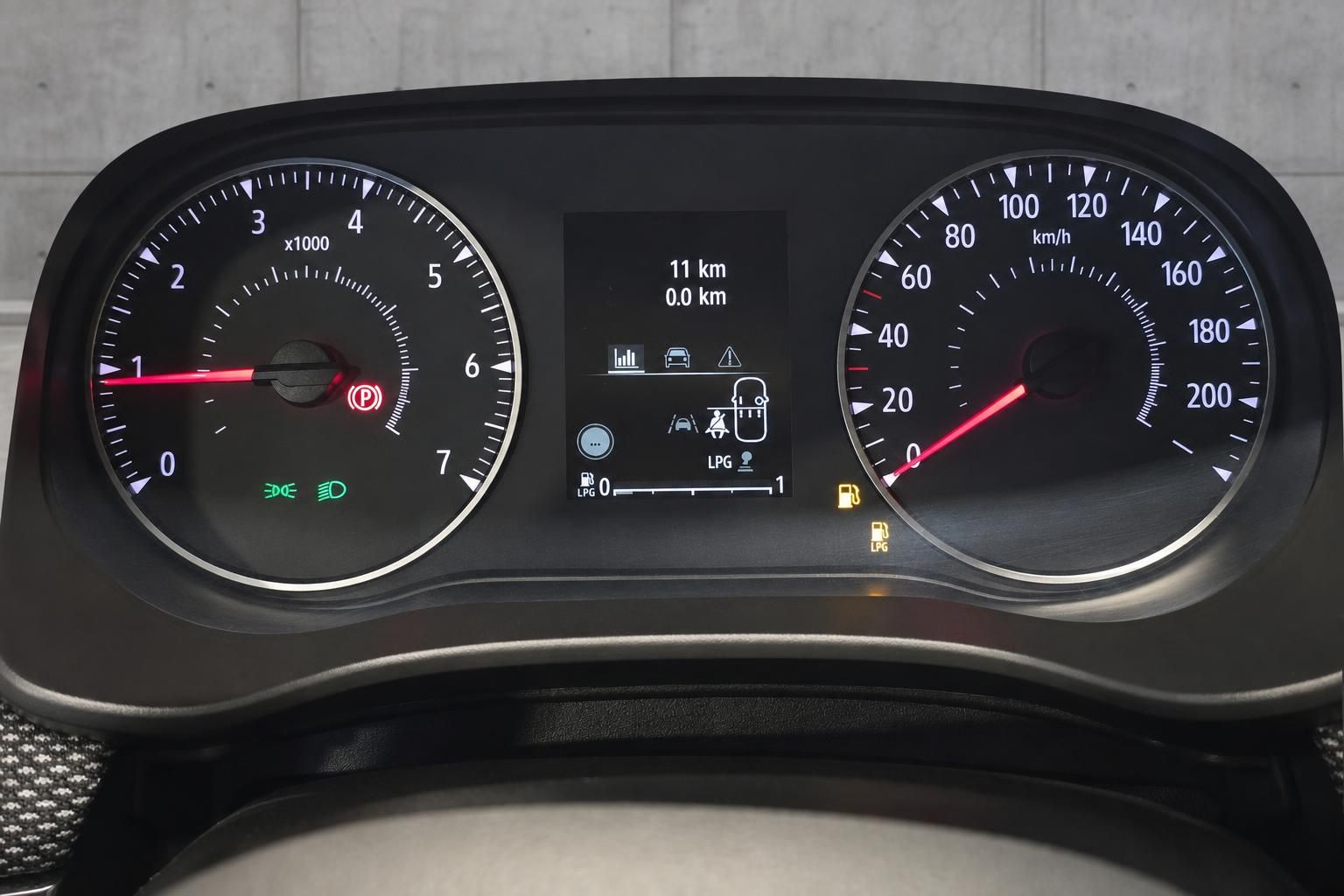 Dacia Sandero Stepway – Cockpit mit Tacho und LPG-Anzeige