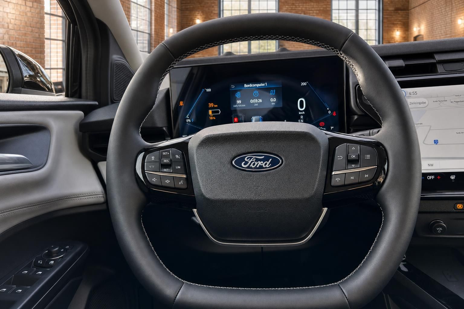 Ford Lenkrad Nahaufnahme mit Multifunktionstasten, Bordcomputer-Display und Navigationssystem