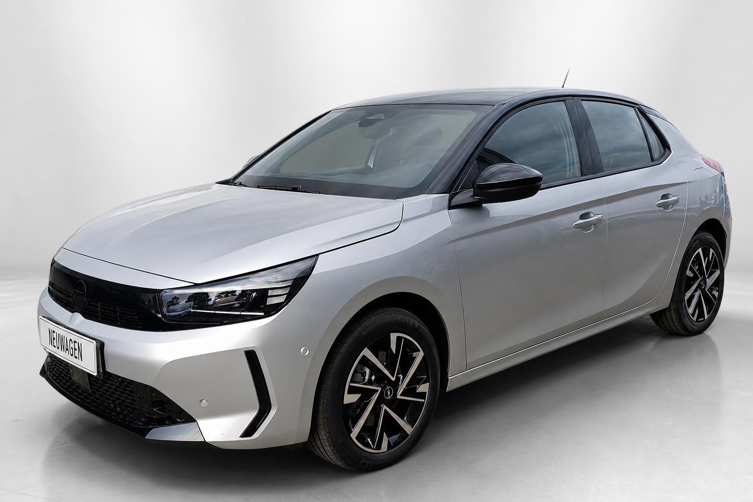 Opel Corsa Neuwagen Silber, Seitenansicht schraeg von vorne