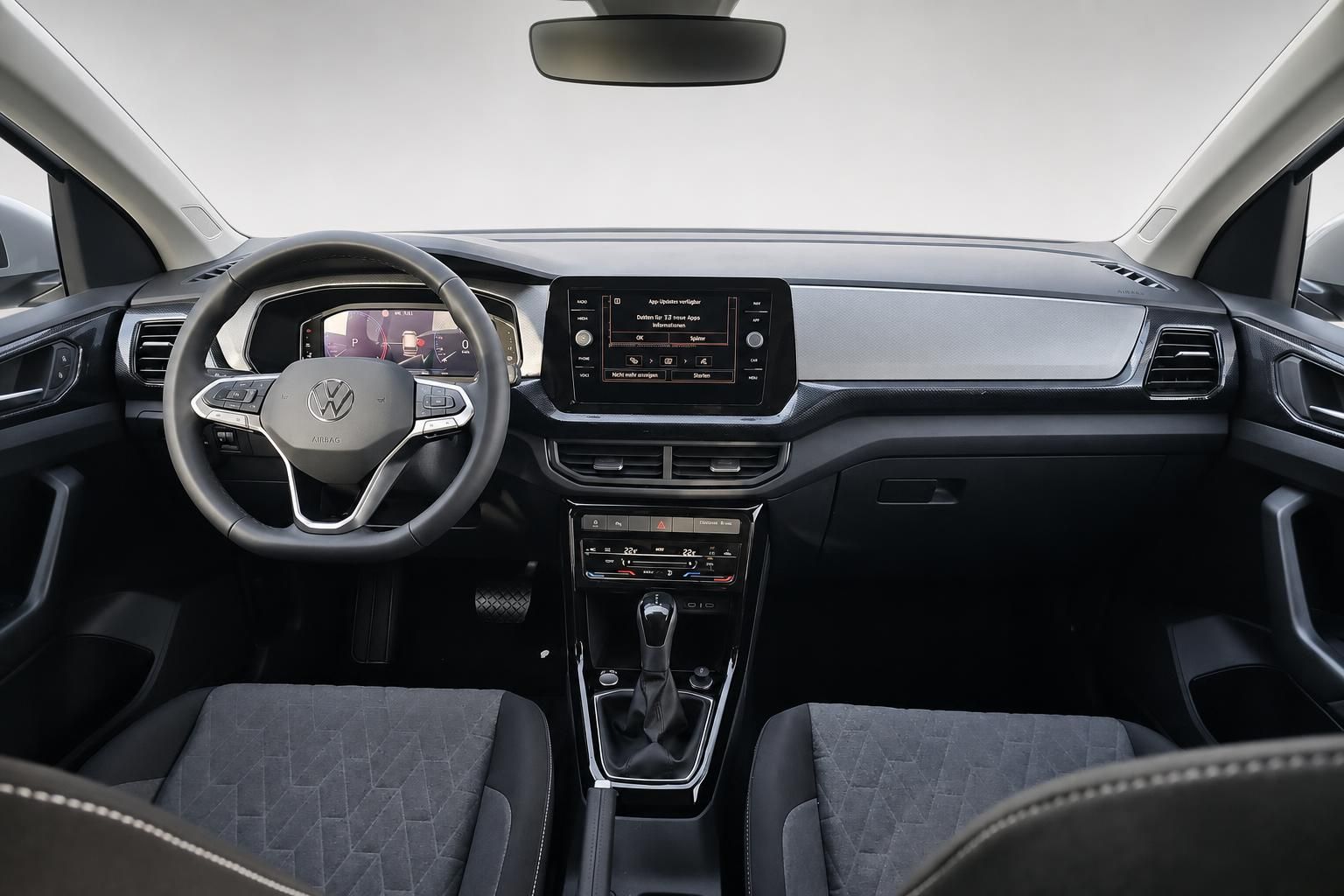 VW Innenraum mit Lenkrad, Cockpit und Sitzen im Detail