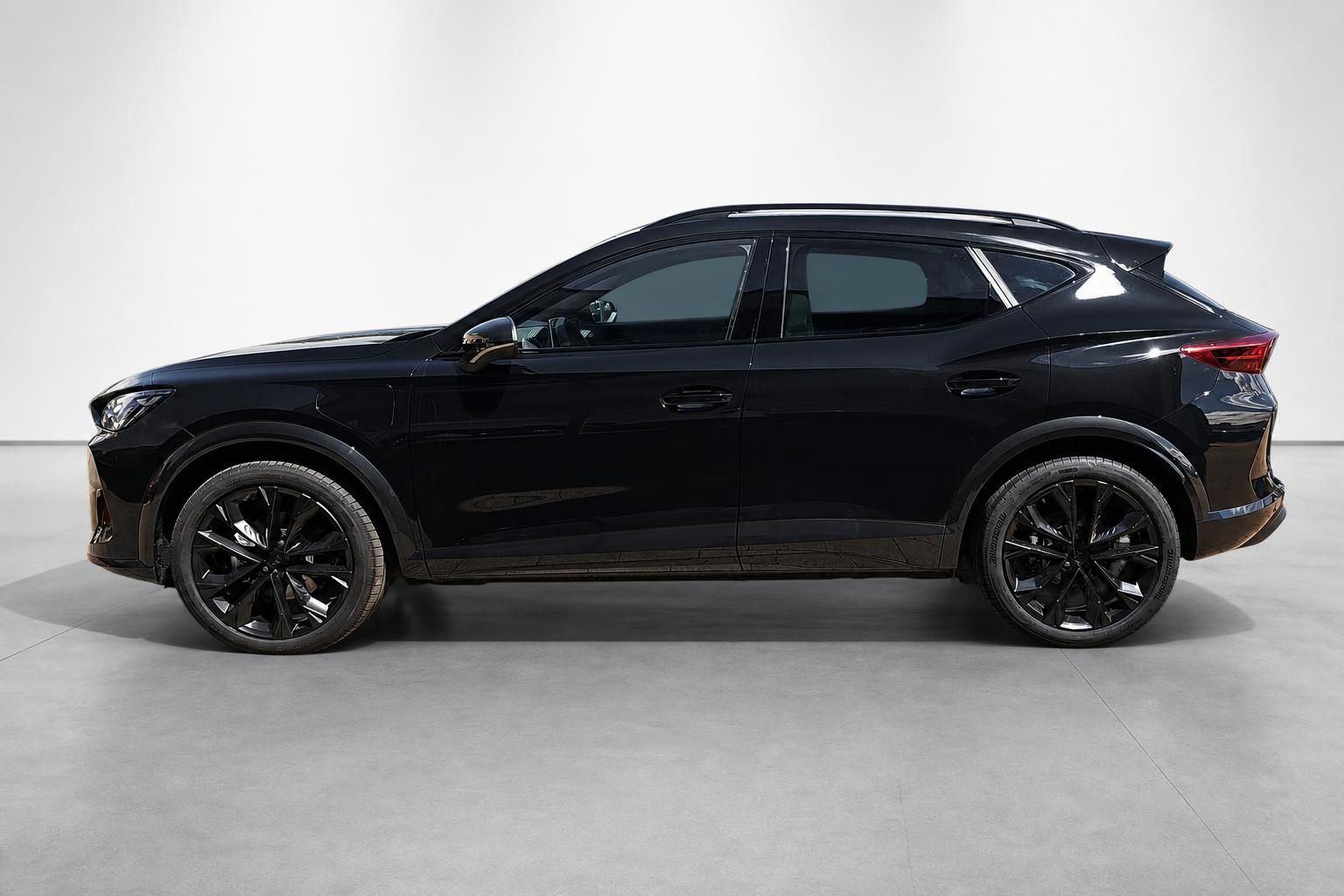 Cupra Formentor schwarz SUV Seitenansicht Profil