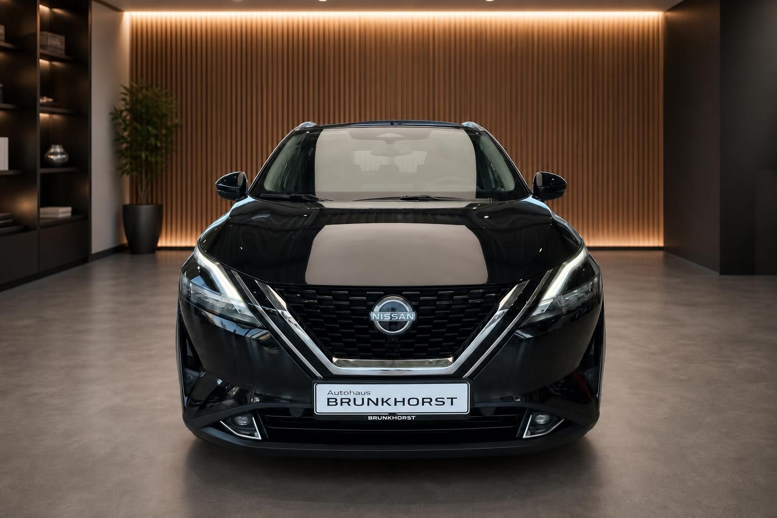 Nissan Qashqai schwarz Frontansicht im Autohaus Brunkhorst - modernes SUV Design