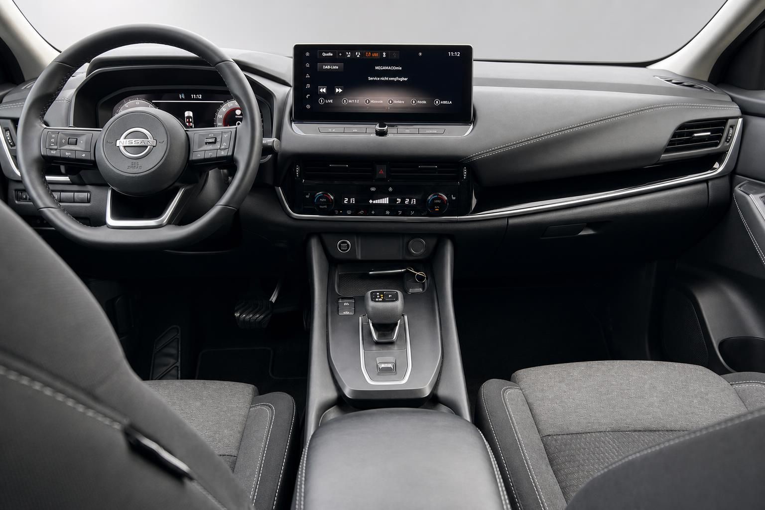 Nissan Qashqai Innenraum - Cockpit mit Touchscreen und modernem Dashboard Design