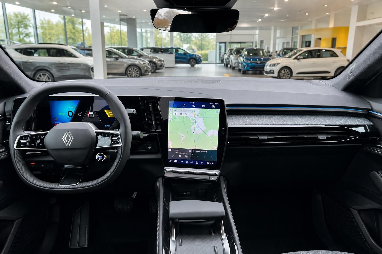 Renault Armaturenbrett mit großem Touchscreen, Navigationssystem und digitalem Tacho