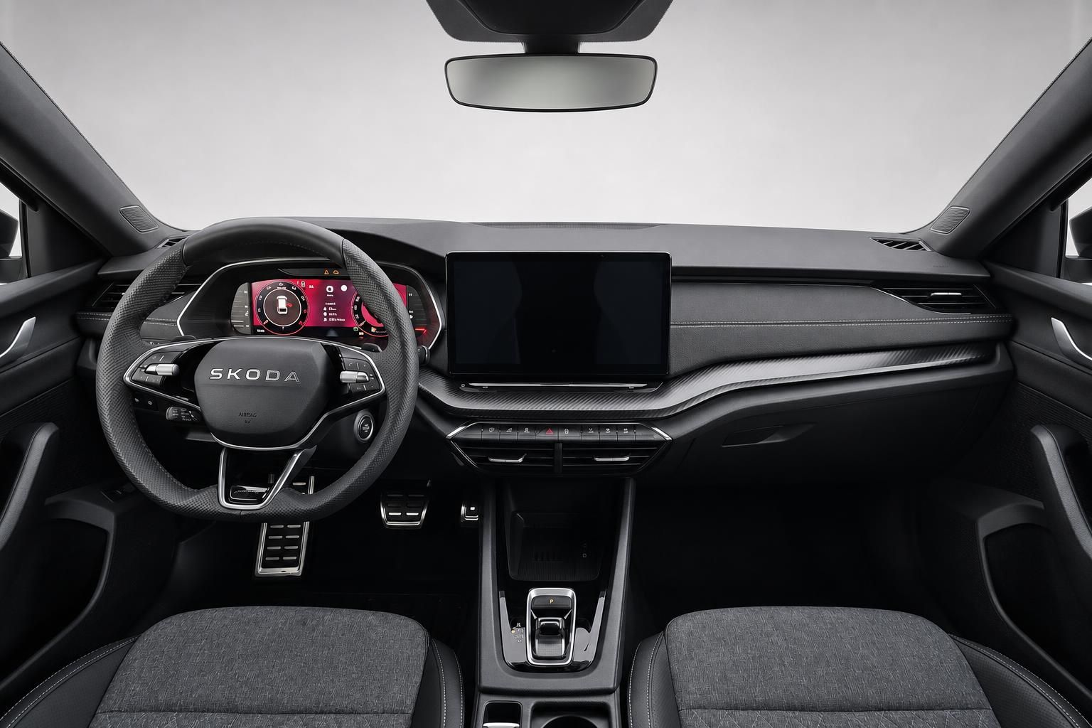 Skoda Cockpit mit Lenkrad, Digitaltacho und Infotainmentdisplay