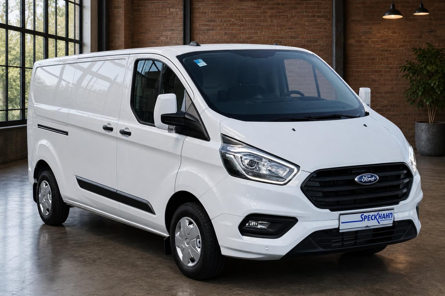 Ford Transit Custom weiss Frontansicht schraeg rechts Kastenwagen Transporter