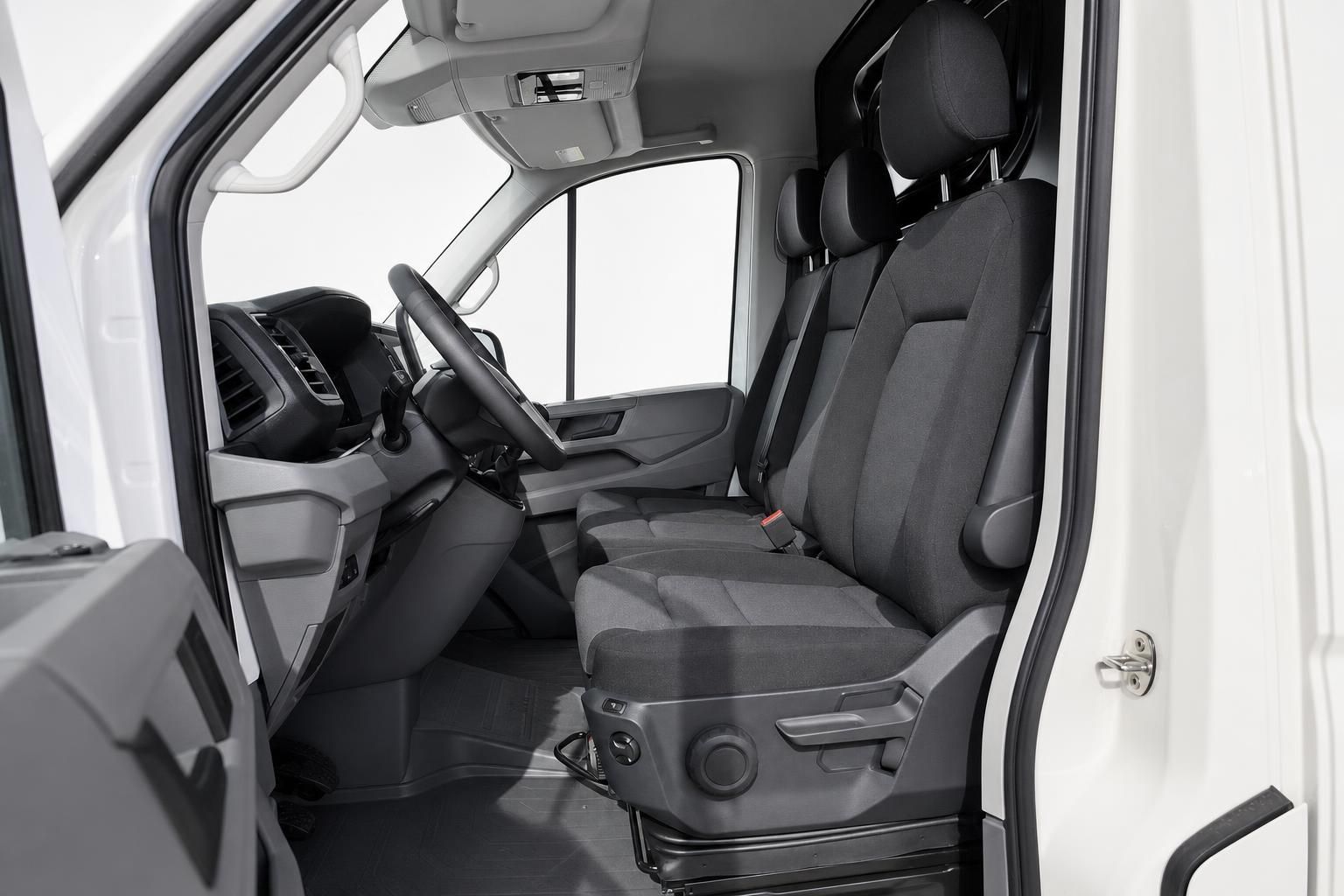 VW Crafter Fahrerkabine mit Sitzen und Armaturenbrett