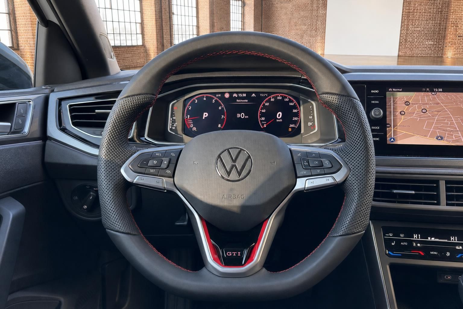 VW Polo GTI Lenkrad mit digitalem Tacho und Multifunktionstasten