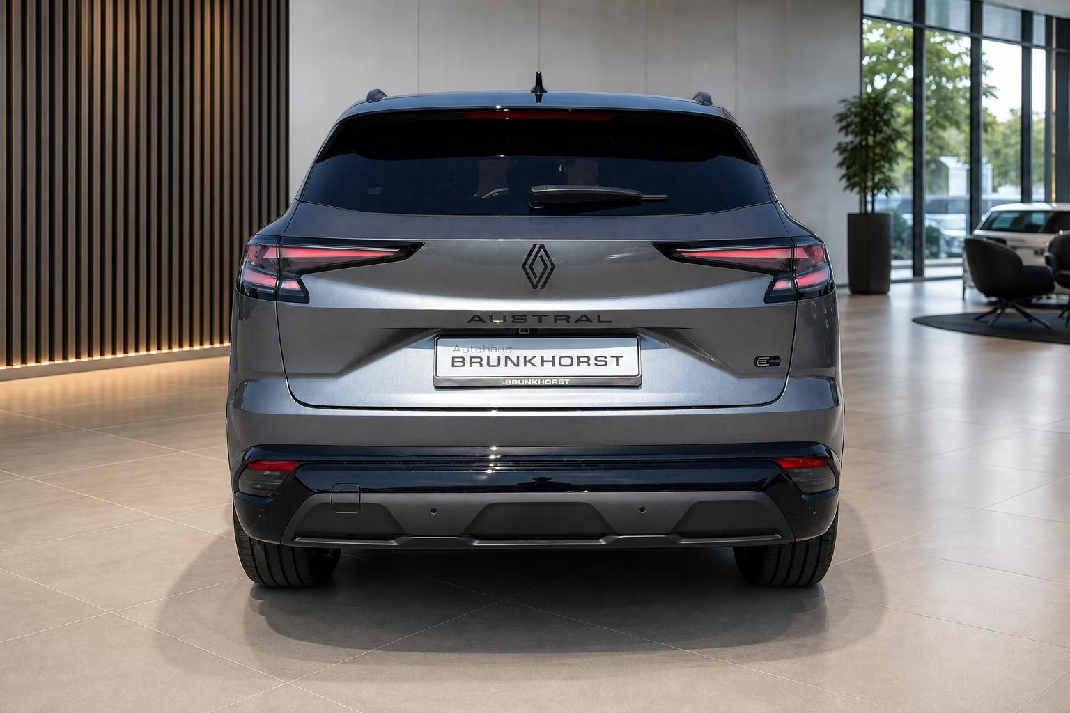 Renault Austral Heckansicht mit LED-Rückleuchten im Autohaus
