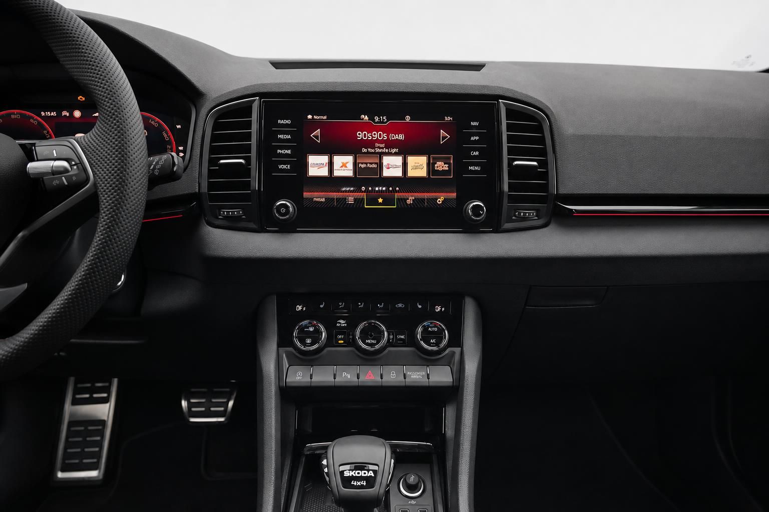 Skoda Mittelkonsole mit Infotainment-Display und Klimabedienung im Detail