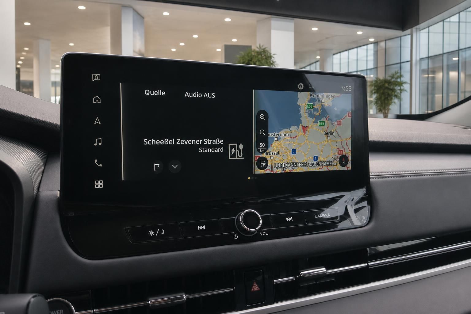 Auto Infotainment System mit Navigationskarte und Medienbedienung im modernen Dashboard