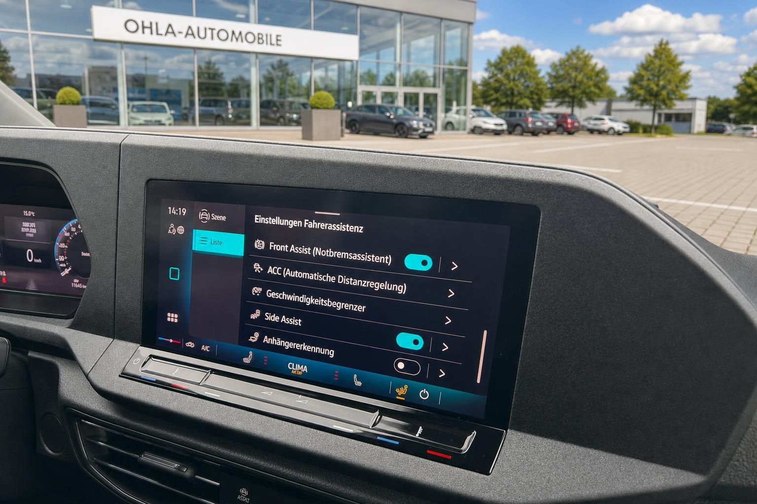 VW Touchscreen mit Fahrerassistenz-Einstellungen im Detail