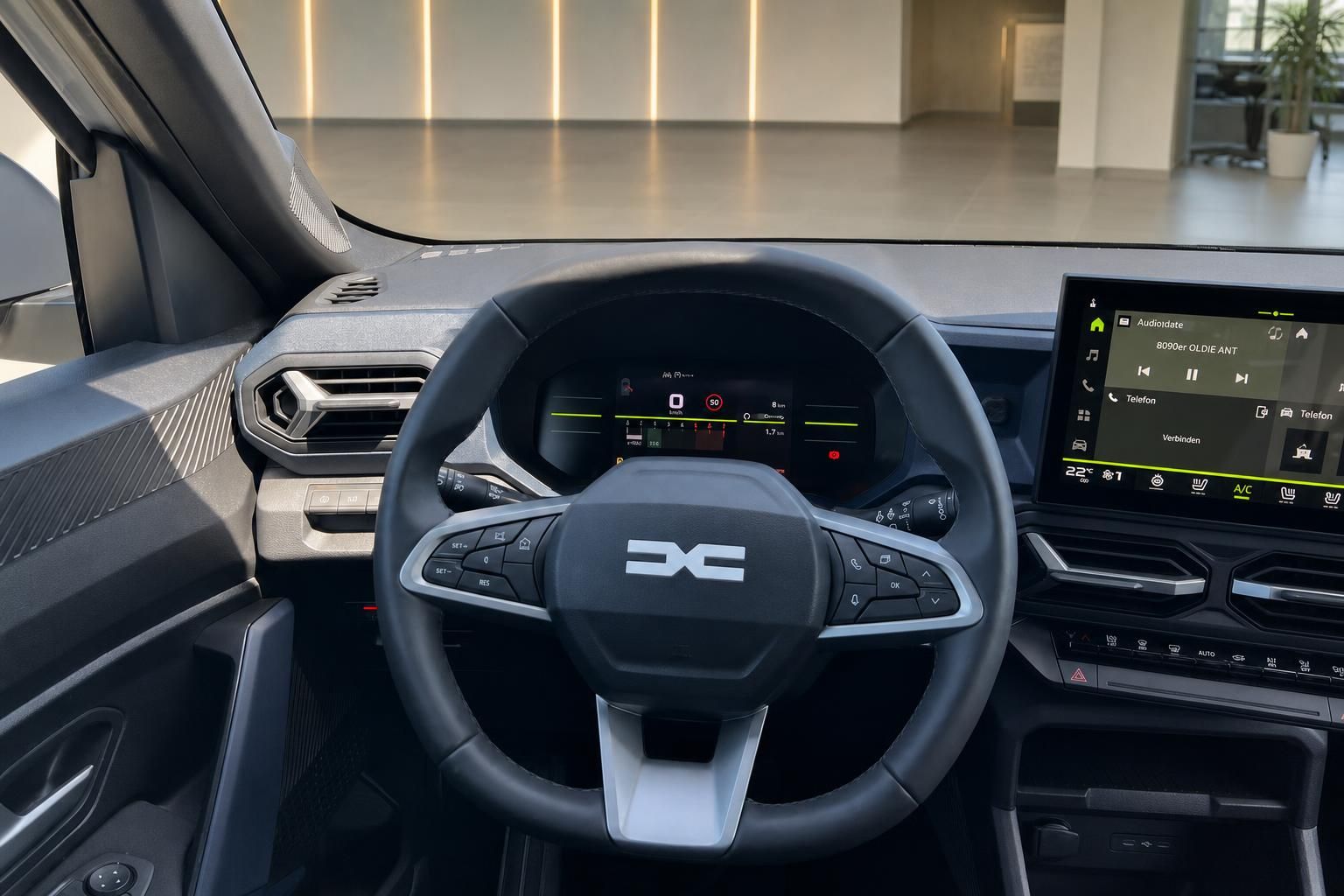 Dacia Cockpit mit Lenkrad und Digitaltacho im Innenraum