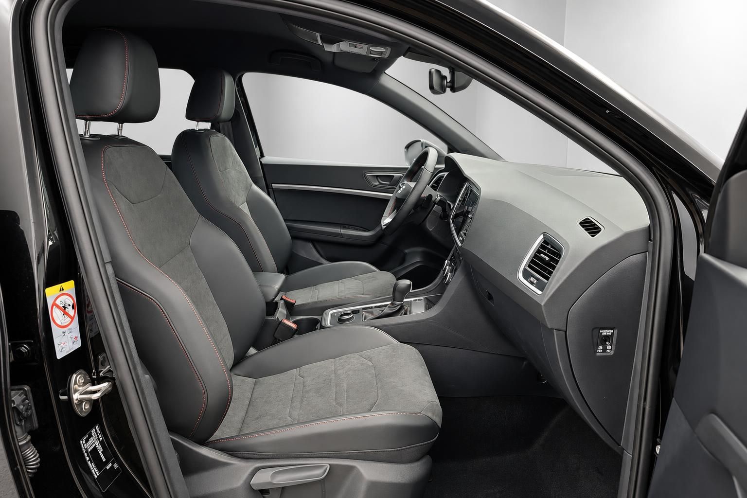 SEAT Ateca Cockpit und Sitze Innenausstattung Detail