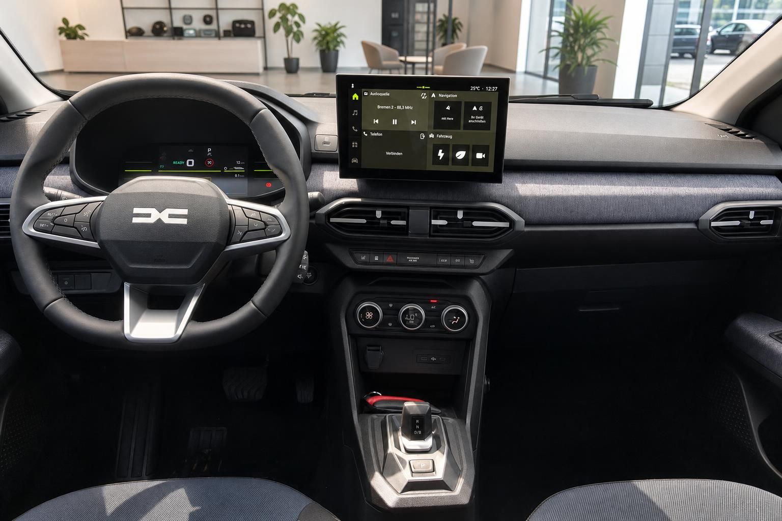 Dacia Jogger Cockpit Lenkrad und Infotainment Display