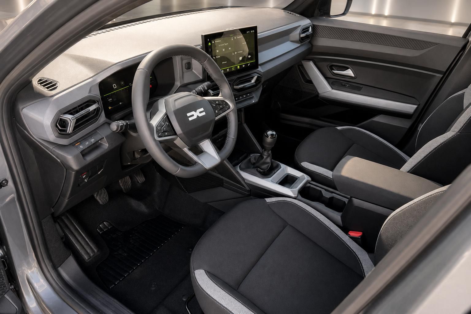 Dacia Duster Innenraum Cockpit und Vordersitze im Detail