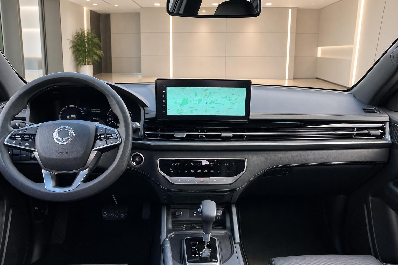 SsangYong Armaturenbrett mit Touchscreen-Display, Klimaautomatik und Automatikgetriebe Wählhebel