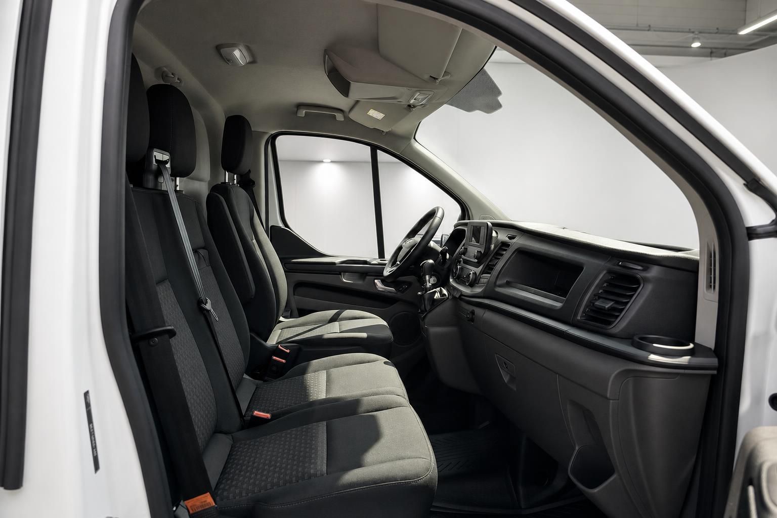 Ford Transit Custom Innenraum Sitzbank und Armaturenbrett