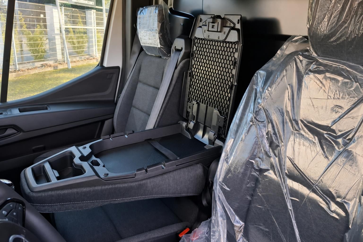 Nissan Interstar Innenraum Fahrerkabine mit Sitzschutzfolien