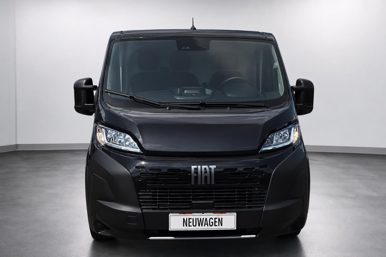 Fiat Ducato Neuwagen schwarz Frontansicht im Studio