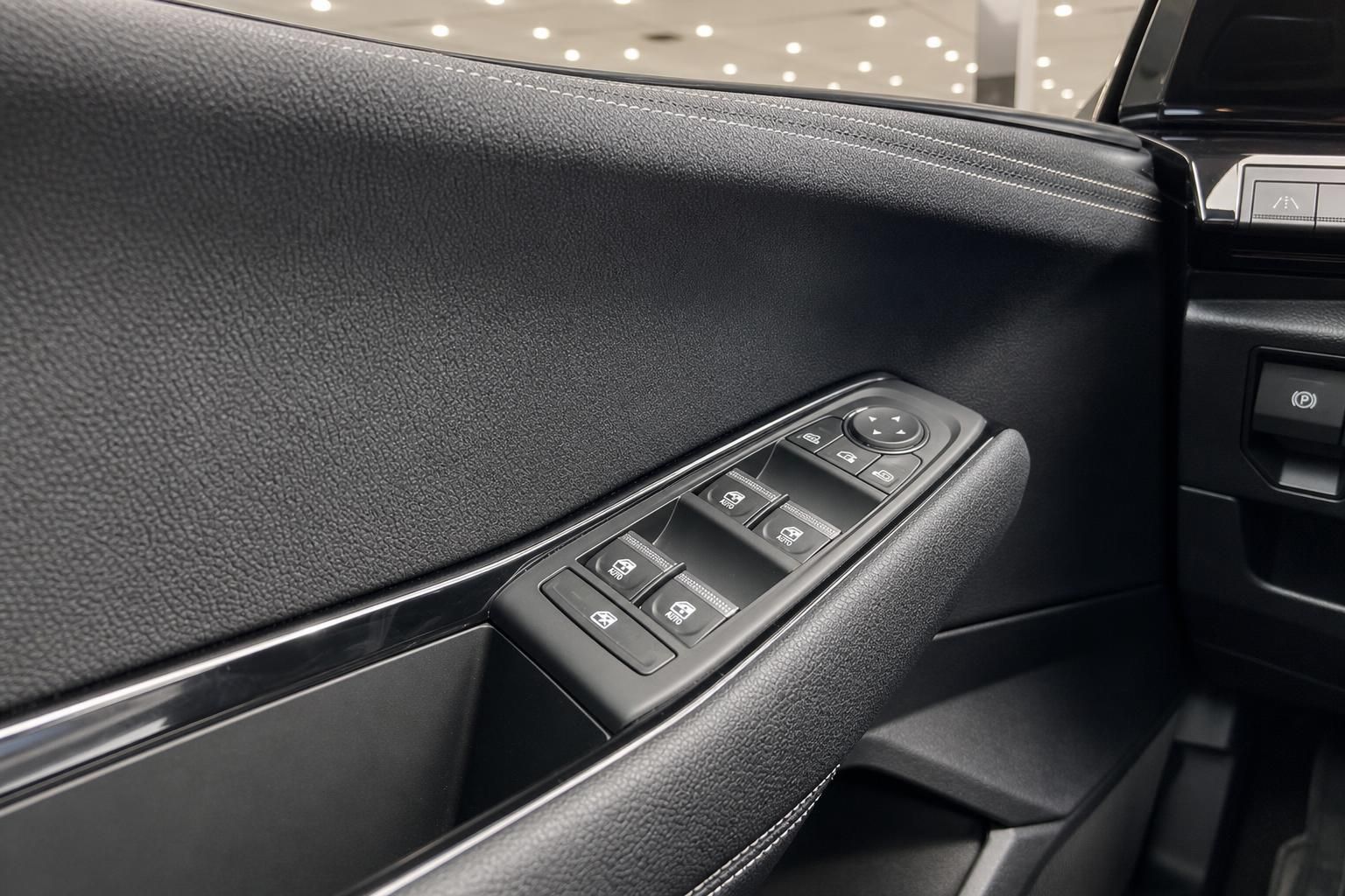 Renault Fensterheber-Bedienfeld in der Fahrertür mit elektrischen Schaltern