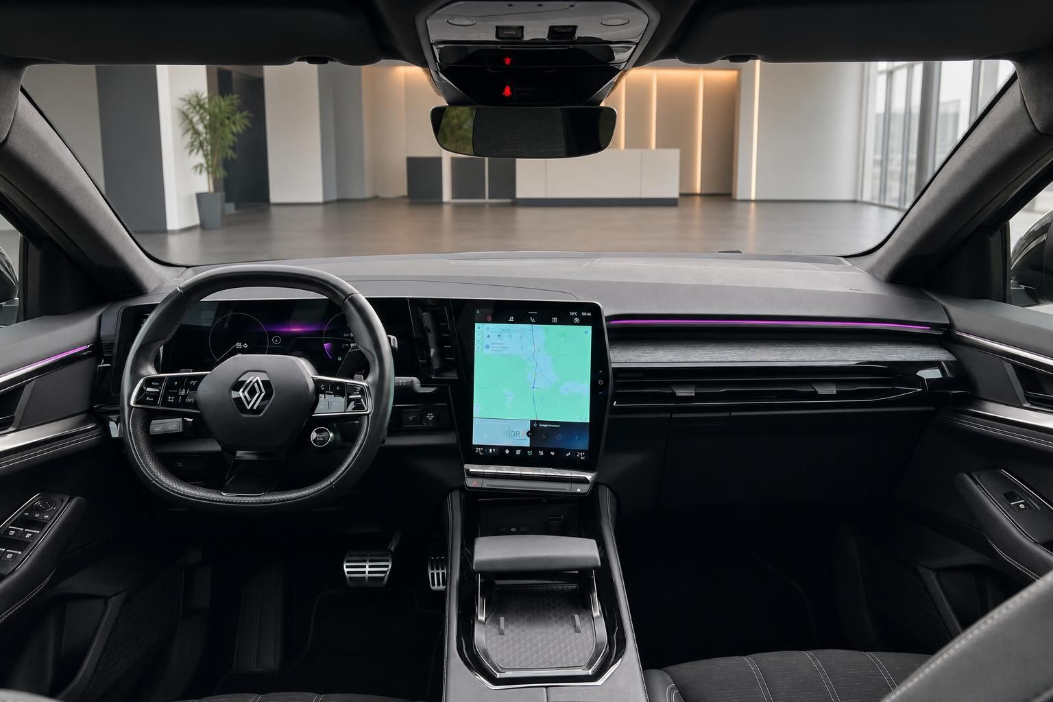 Renault Austral Cockpit mit digitalem Armaturenbrett, Touchscreen-Infotainment und Ambientebeleuchtung