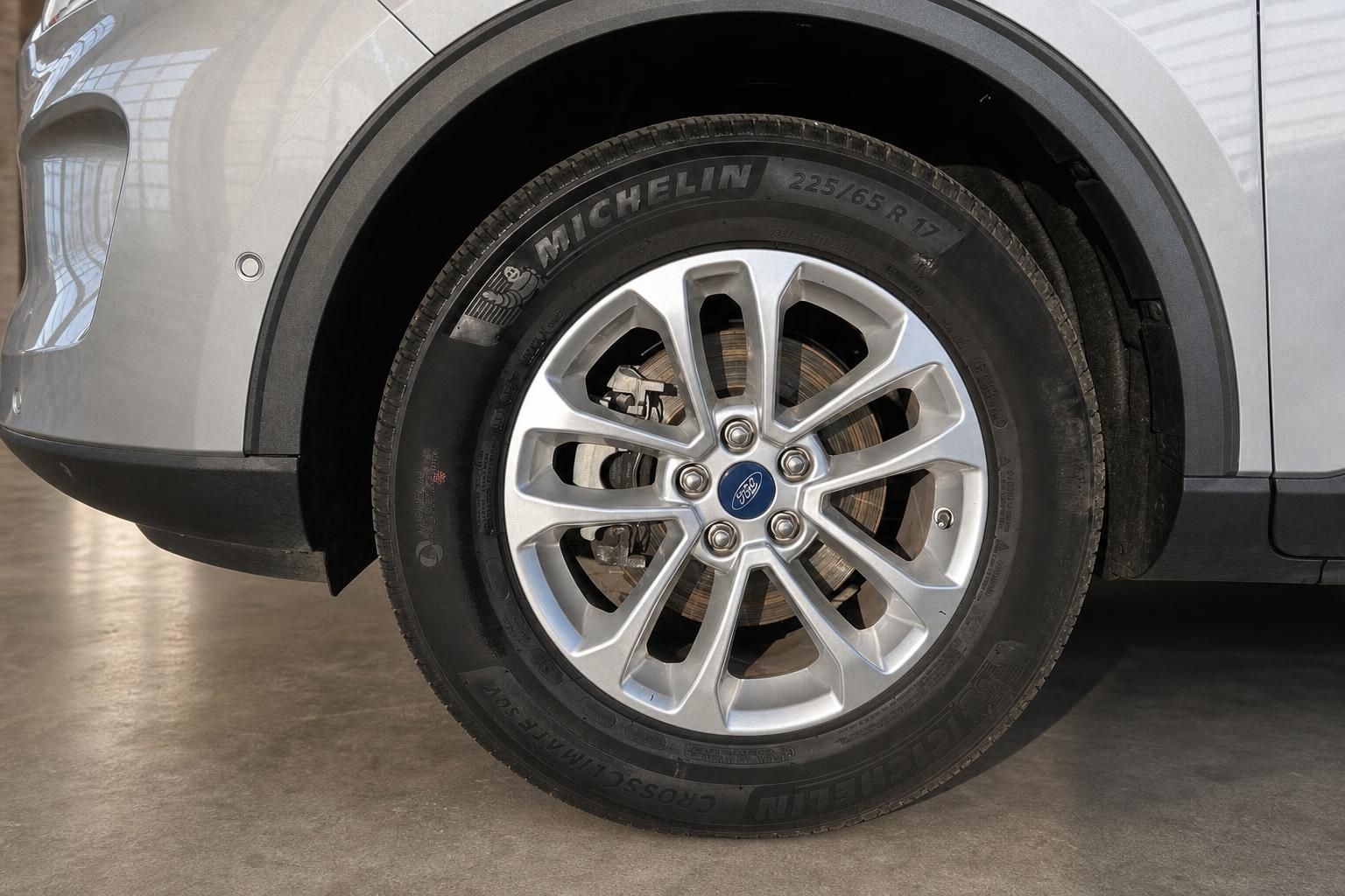 Ford Kuga - Bild 8 von 15