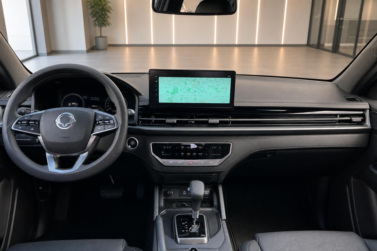 SsangYong Cockpit mit Navigationsdisplay und Automatikschaltung
