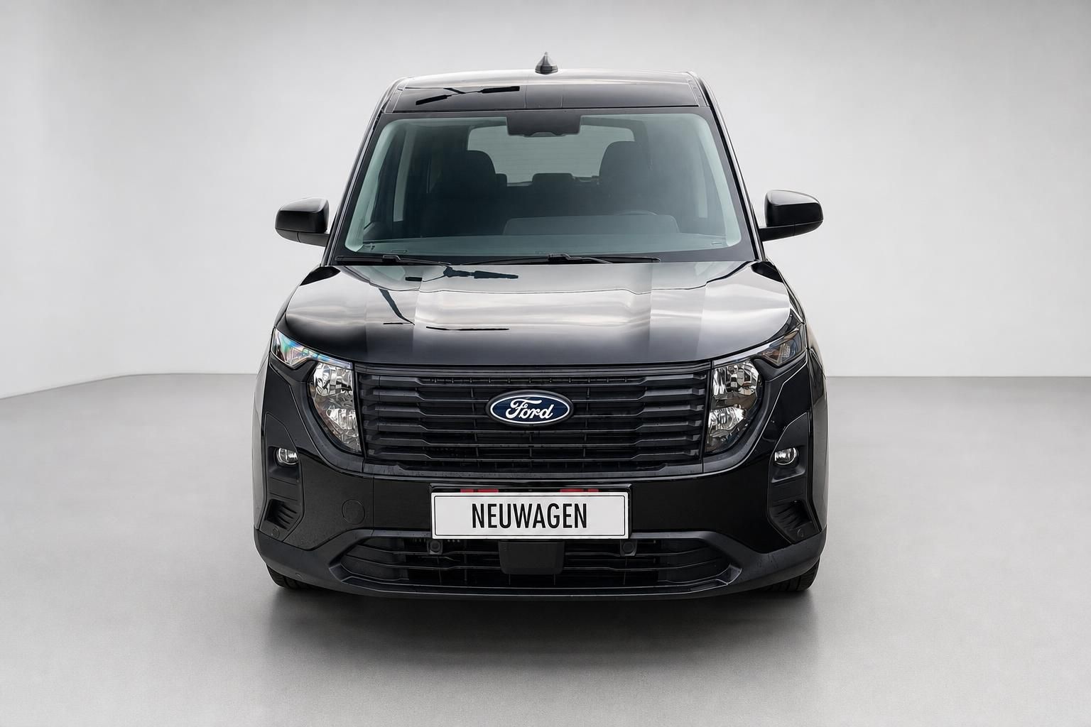 Ford Tourneo Connect schwarz Frontansicht Neuwagen im Studio