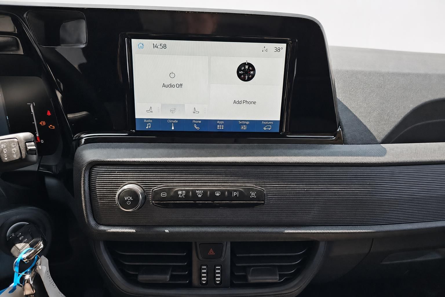 Ford Infotainment Touchscreen mit Klimabedienung im Detail