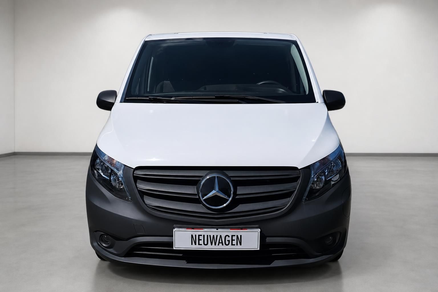 Mercedes-Benz Vito Kastenwagen weiß, Frontansicht direkt mit Kühlergrill