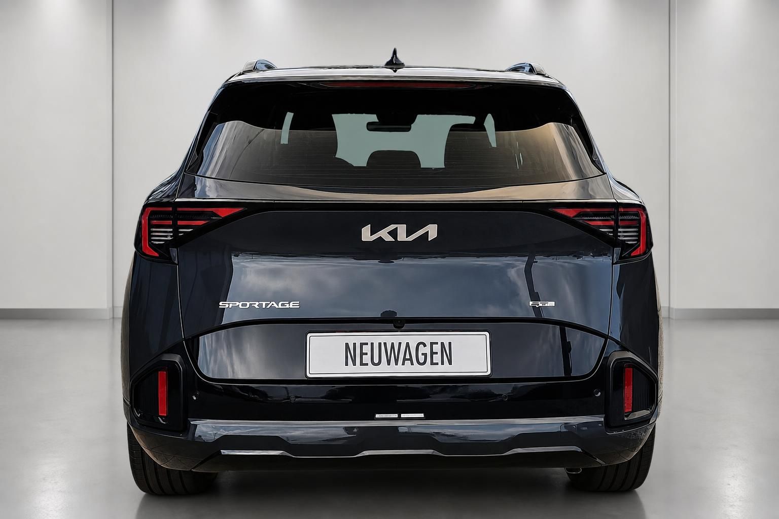 Kia Sportage schwarz, Heckansicht mit Kennzeichen Neuwagen