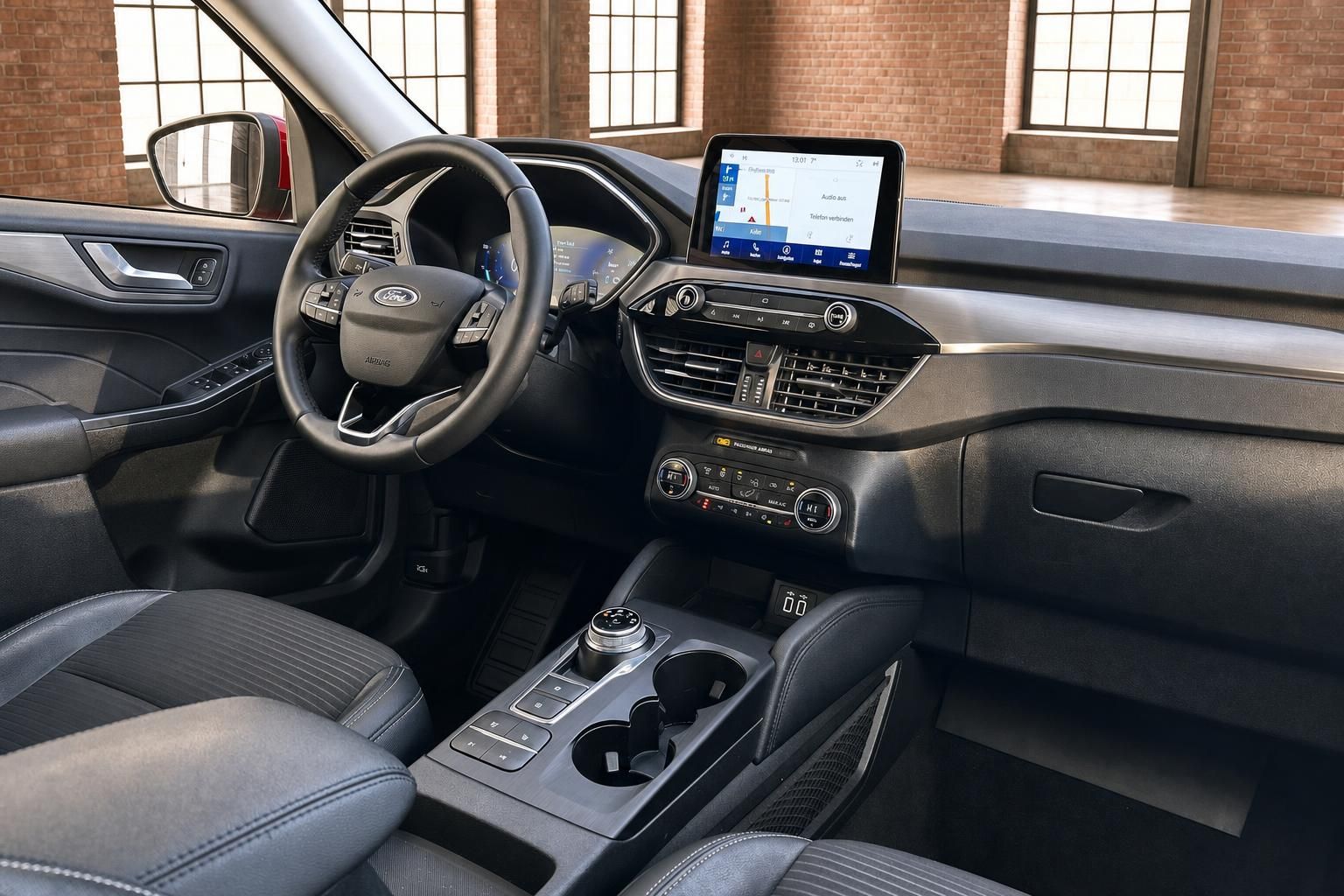 Ford Cockpit mit Lenkrad, Touchscreen und Mittelkonsole im Detail