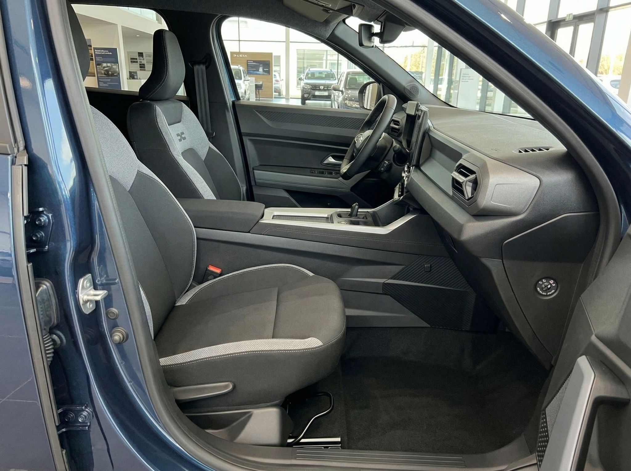 Fahrzeug Innenraum Seitenansicht mit Fahrer- und Beifahrersitz