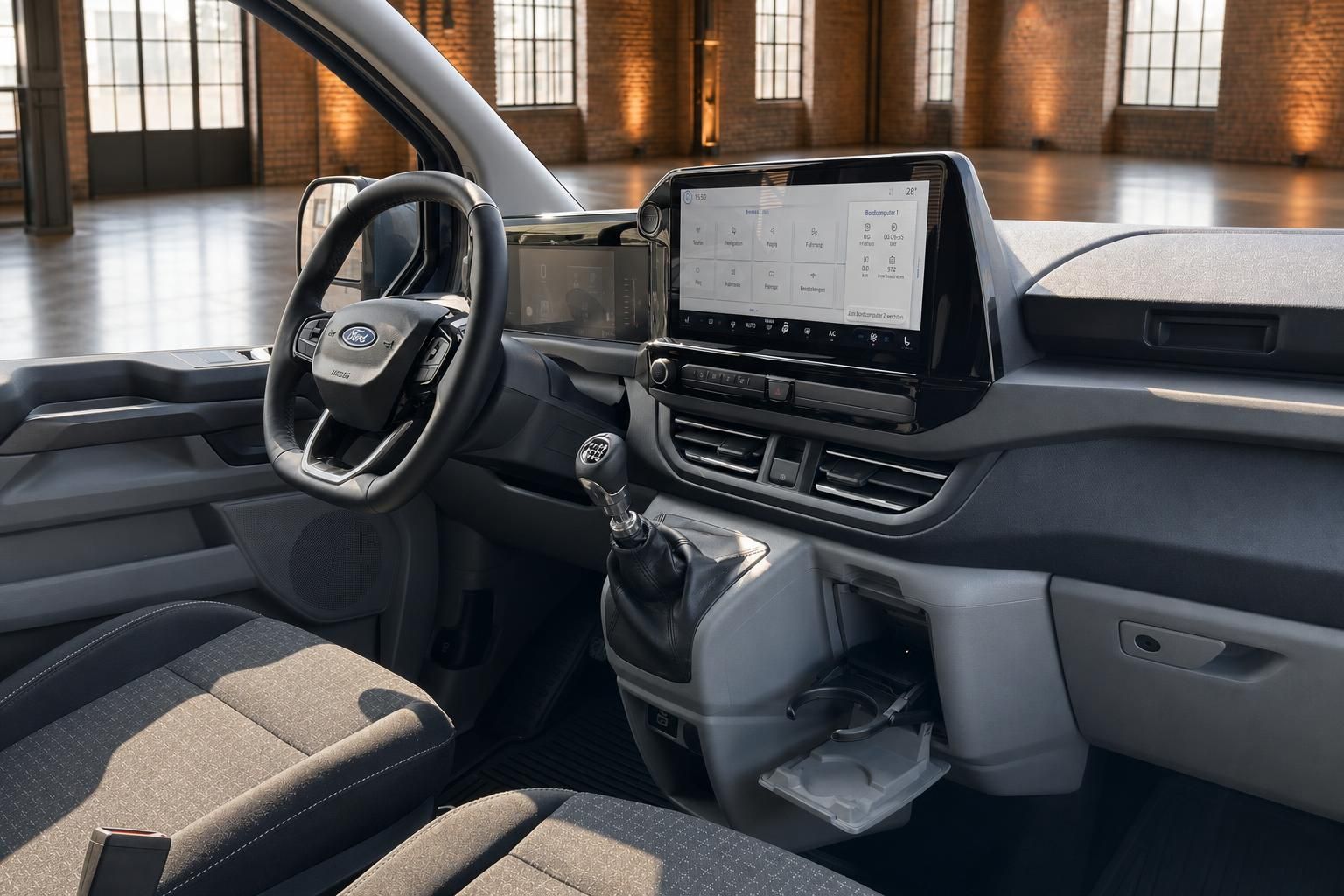 Ford Transit Innenraum mit Cockpit, Touchscreen und Schaltung