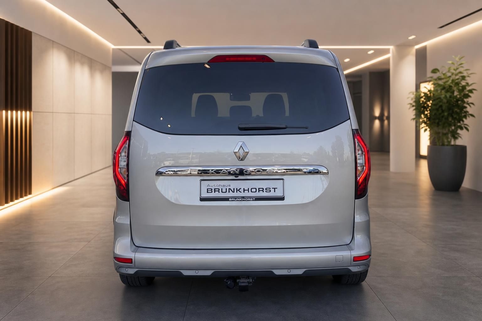 Renault Kangoo silber Heckansicht mit LED-Rückleuchten und Hecktüren