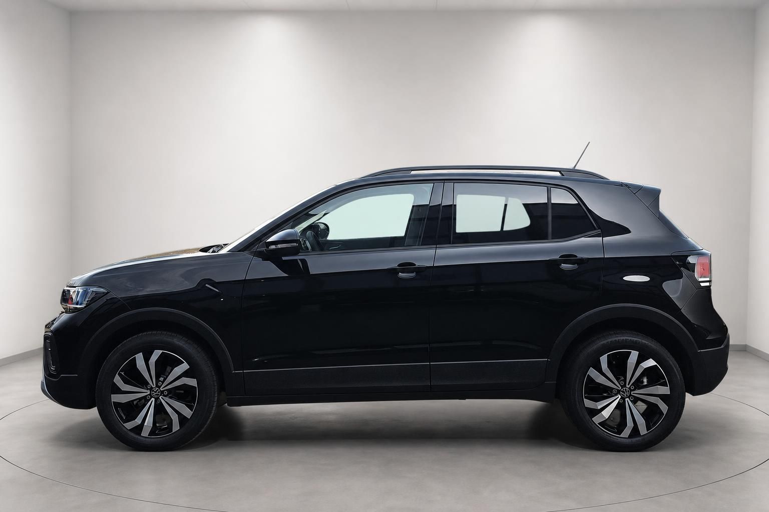 VW T-Cross schwarz Seitenansicht Neuwagen Studio