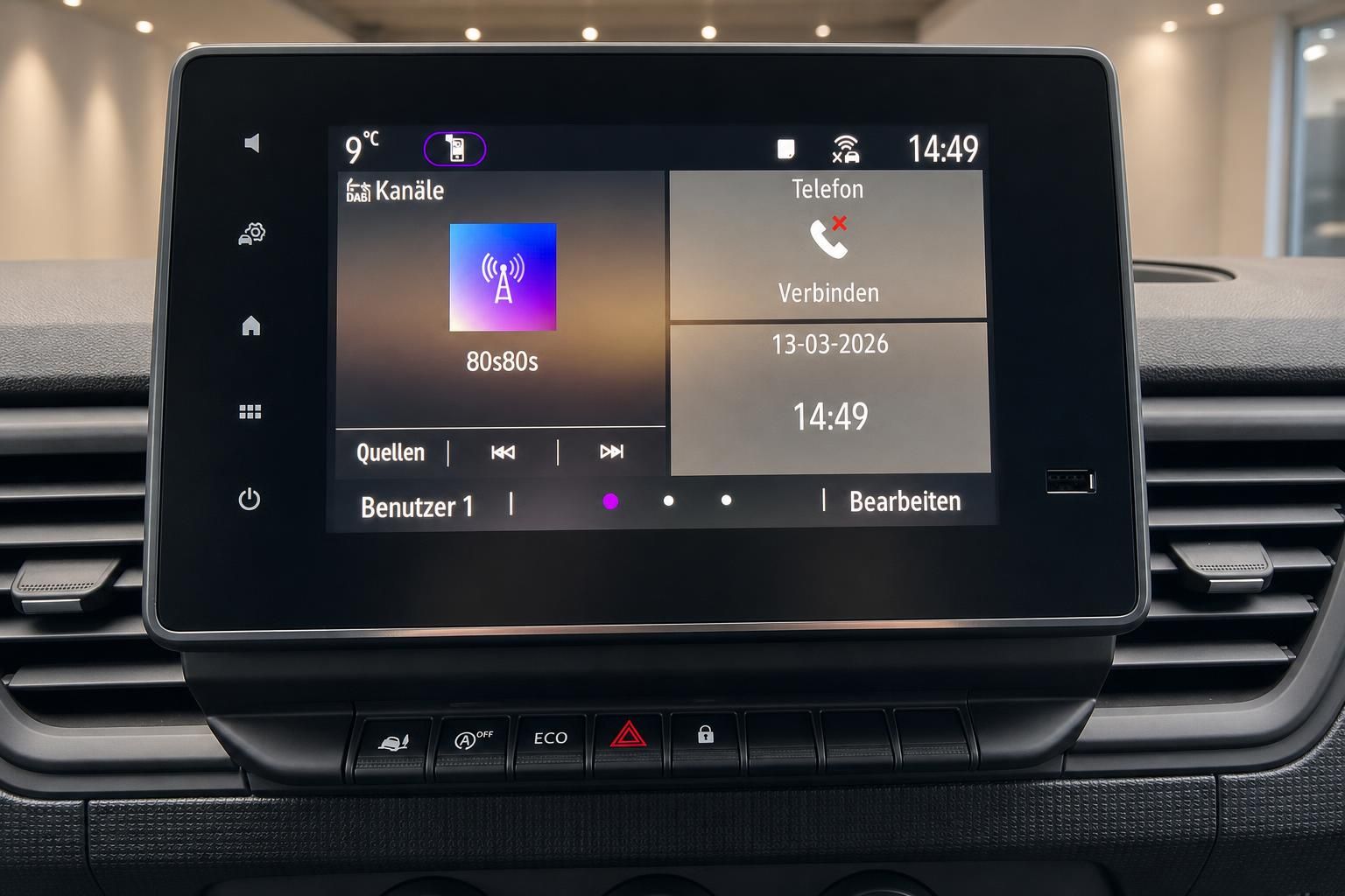 Renault Fahrzeug Infotainment-Display mit Navigation und Multimedia-System
