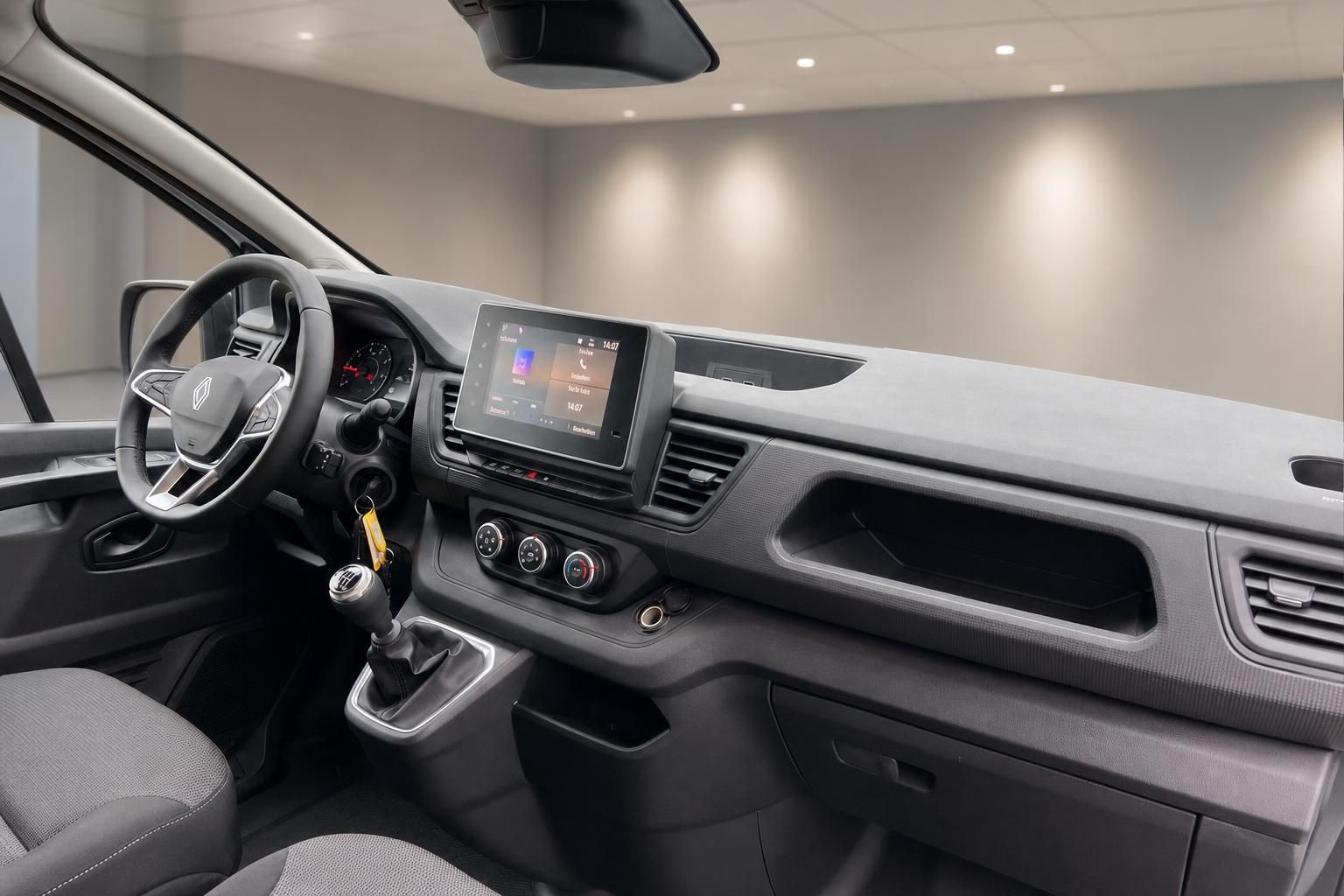 Renault Trafic Armaturenbrett mit digitalem Display, Touchscreen und modernem Infotainment
