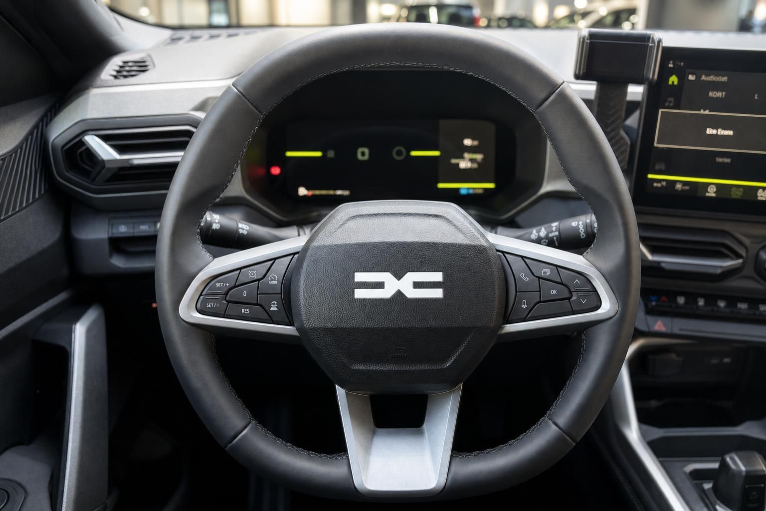 Dacia Bigster Lenkrad mit Multifunktionstasten und Display