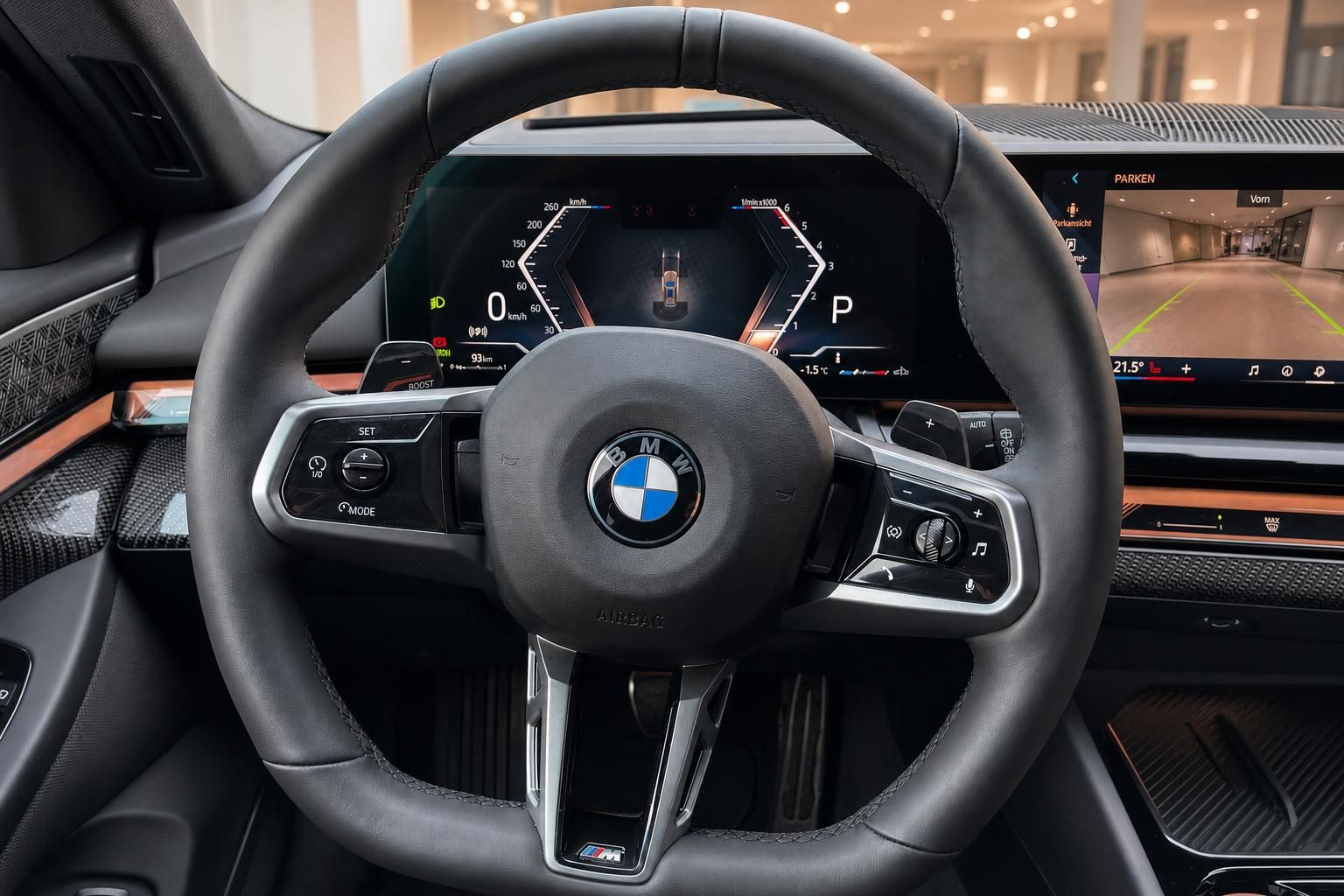 BMW Lenkrad mit Bordcomputer und Parkassistent Anzeige