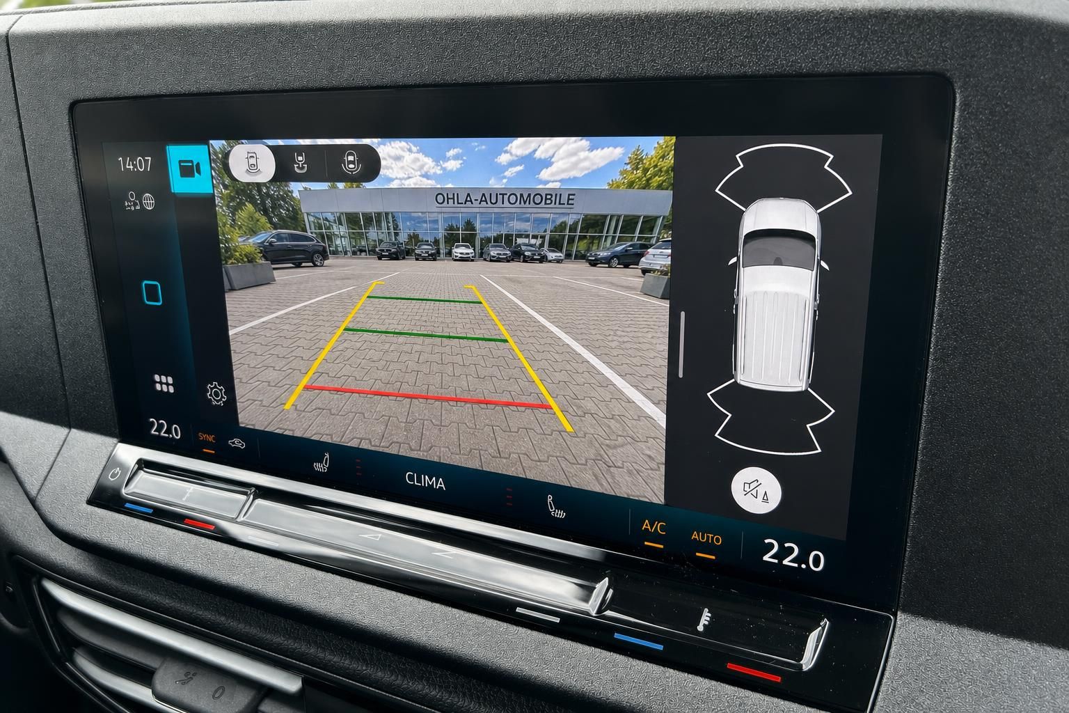 VW Rückfahrkamera mit 360-Grad-Ansicht auf Touchscreen