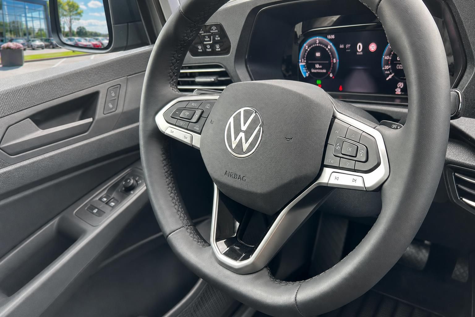 Volkswagen Multifunktionslenkrad mit Bedienelementen Nahaufnahme