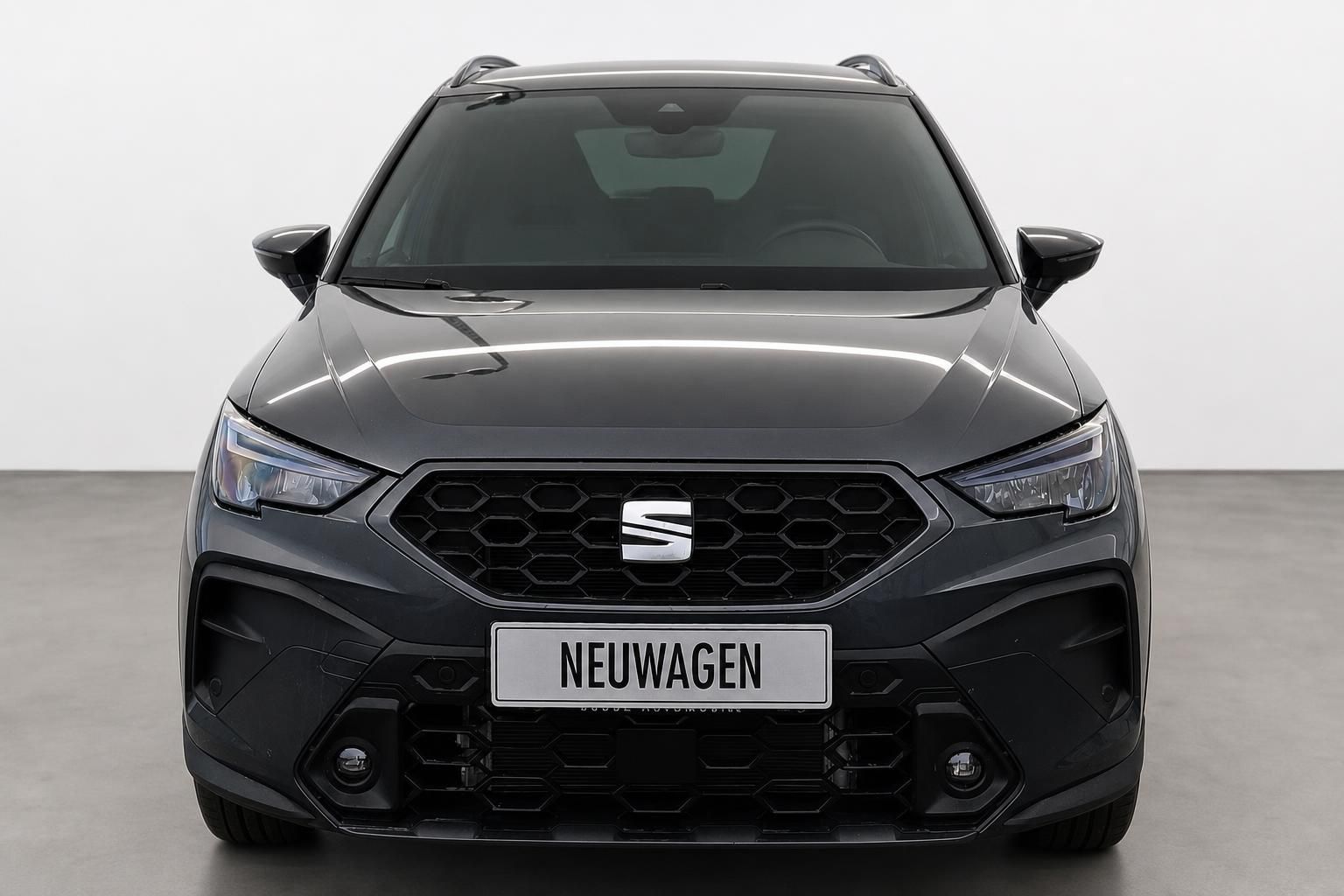 SEAT Arona FR Frontansicht mit Kühlergrill und LED-Scheinwerfern