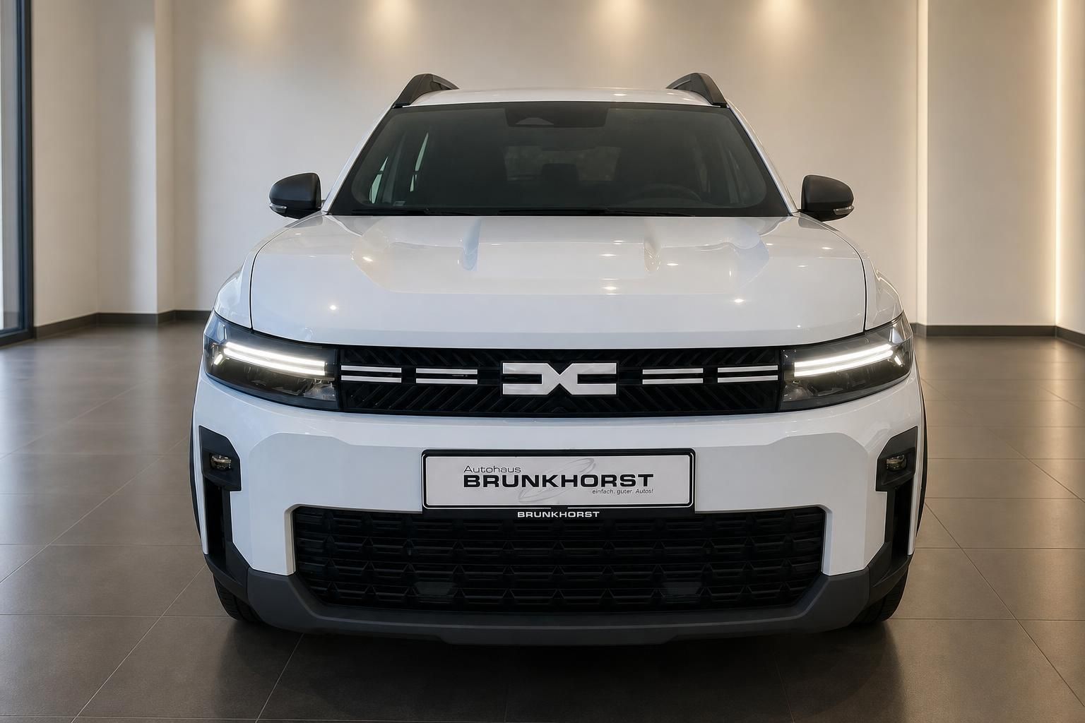 Dacia Bigster in Weiß, Frontansicht im Autohaus Brunkhorst